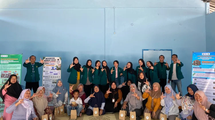 Dorong UMKM, Mahasiswa PPG UST Sulap Daun Singkong Jadi Keripik