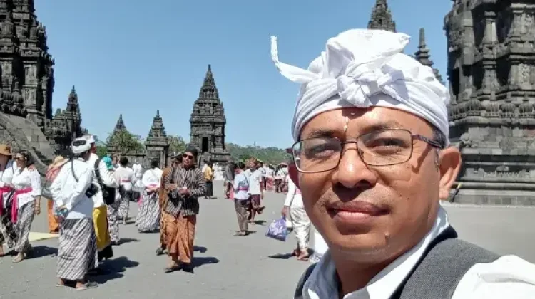 Renungan "Aja Rumangsa Bisa" Mewarnai Siaran Batik Hindu Pro 4 RRI Yogyakarta