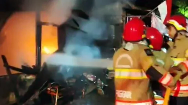 Diduga akibat Stop Kontak, Warung Kelontong di Danurejan Terbakar