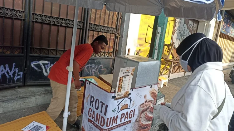 Roti Gandum Hangat “Rumah Roti” Ini Bikin Rela Bangun Pagi