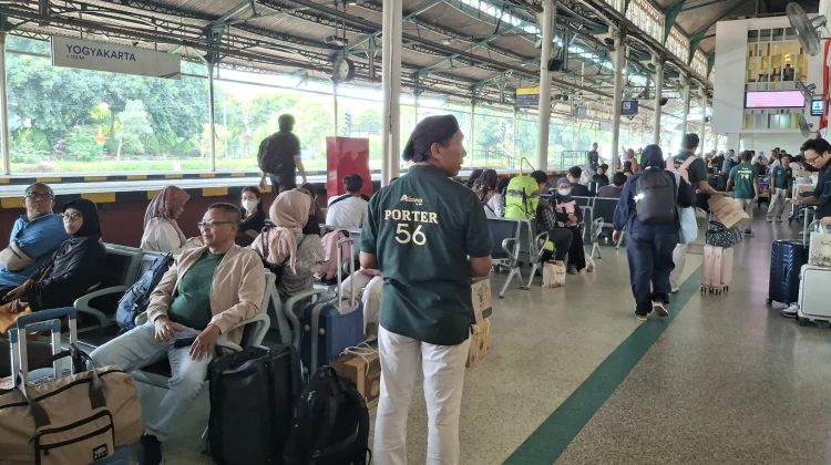 Puluhan Kereta Api Berhenti Luar Biasa, imbas Gempa Cilacap
