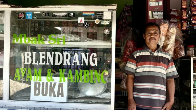 Mempelajari Sejarah Kuliner, Warung Mbak Sri menyajikan Masakan Blendrang