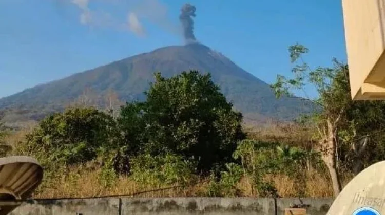Badan Geologi: Erupsi Gunung Api Serentak Fenomena Alami