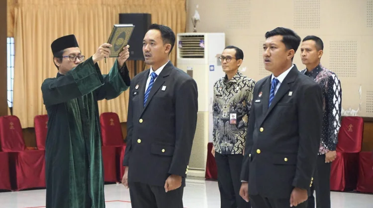 Ari Feby dan Andre Prasetyanto Diambil Sumpah untuk Optimal Layani Publik