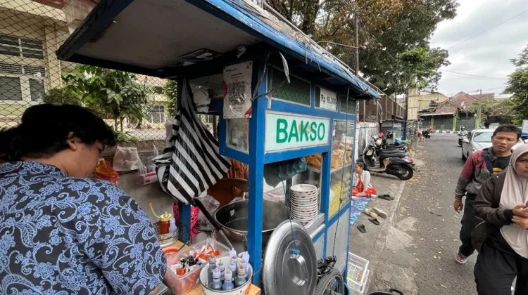 Bakso Pak Kumis Hadirkan Kuliner Murah Kotabaru