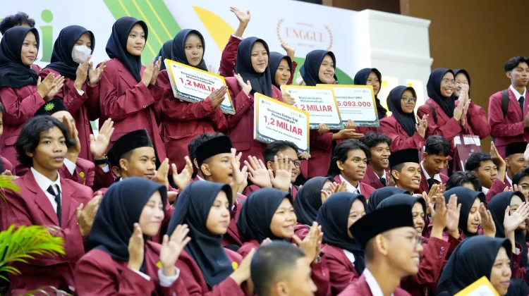 Anak Buruh Perkebunan Sawit Lolos Beasiswa Kedokteran UMY