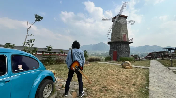 Mende Hadirkan Lagu Kamu Tunggu Aku Bernuansa Perjalanan