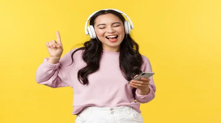 Tujuh Lagu Penyemangat saat Hari Terasa Berat