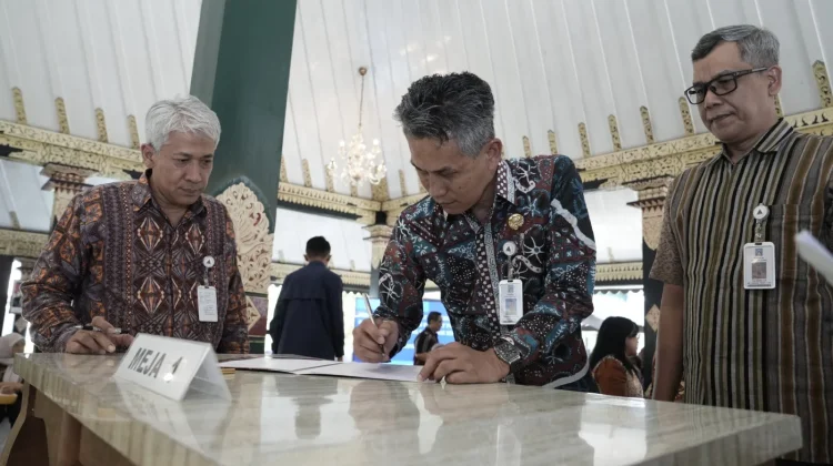 Tingkatkan Pelayanan, Ratusan Pejabat di Sleman Tandatangani Kontrak Kinerja