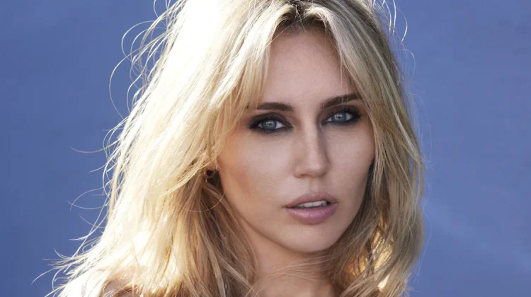 Lirik dan Makna Lagu "Let's Get Married" dari Miley Cyrus