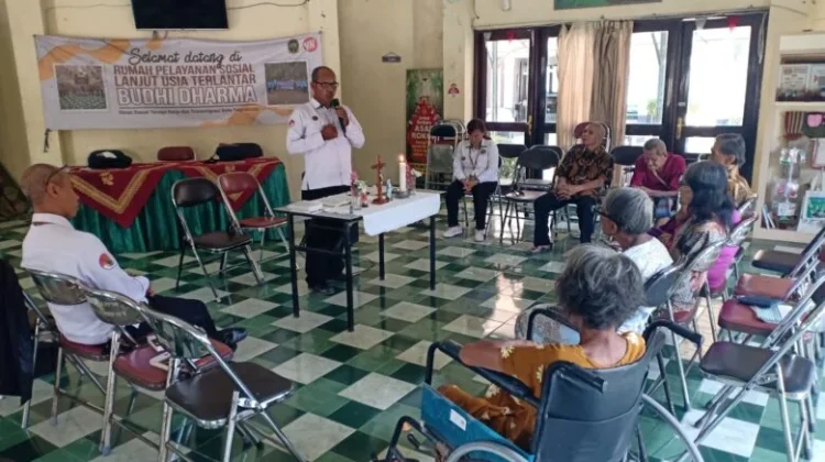 Memaknai Ungkapan Kasih Saling Membantu