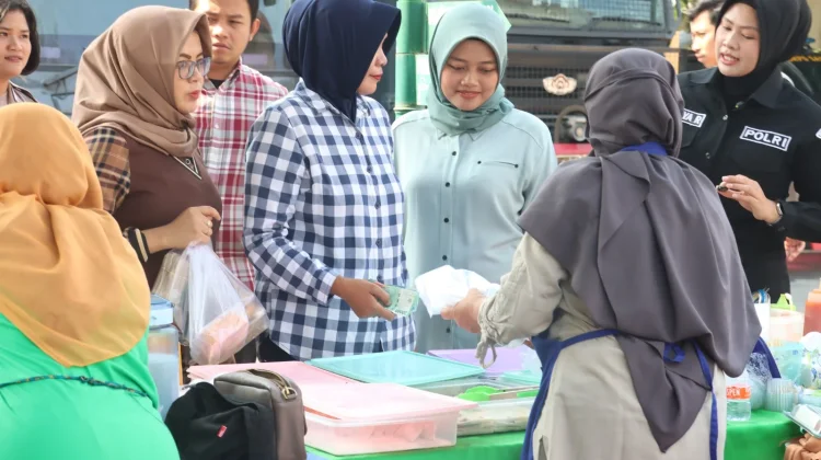 Polres Bantul Gelar Bazar Pangan Murah Bantu Warga Dapatkan Sembako