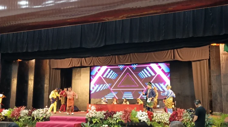 Budaya Bermukun Pertahankan Keunikan Pantun dan Sopan Santun Melayu