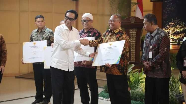 Komitmen Jamin Tenaga Kerja, Pemkab Sleman Sabet 4 Kejuaraan Jamsostek Award