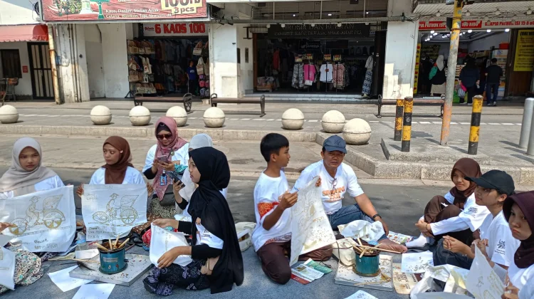 Membatik di Jalan, Ribuan Orang Ramaikan Malioboro