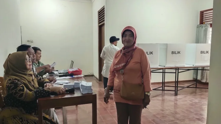 Suasana Damai dan Penuh Harapan Pilihan Lurah di TPS 03 Sumberan Ngestiharjo