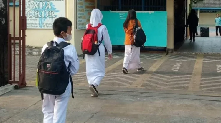 Mengawali Pekan, Kegiatan Donor Darah Berlangsung di Sekolah