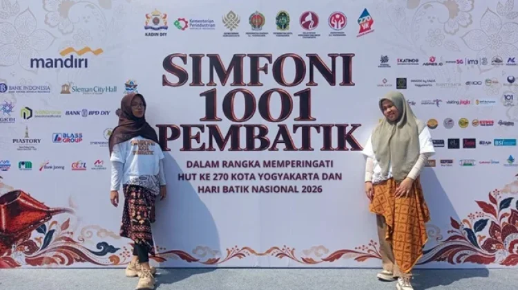 Siswa MA Madania Bantul Mengikuti Simfoni 1001 Pembatik