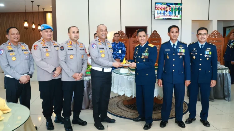 Peringati HUT ke-81 TNI, Polda DIY Hadiri Tiga Matra