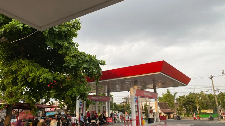 Migrasi Pertamax ke Pertalite DIY Naik 7 Persen, Pertamina Imbau SPBU Atur Antrean