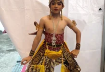 Gurnat: Menyeimbangkan Seni Pedalangan dan Wayang Orang di Usia Belia