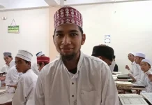 Jadi Ustadz di Darul Ashom, Aldi Otodidak Belajar Isyarat