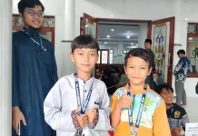 Dua Relawan Berusia 10 Tahun Ikuti Kepanitian Ramadan Masjid Nurul Ashri