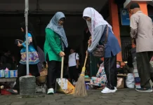 Dukung Keasrian, Dilakukan Aksi Bersih Sampah di Pasar Wates