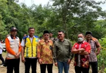 Tinjau Longsor Sungai Oyo, Komisi C Desak Penanganan Cepat karena Membahayakan