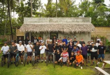 Ngabuburide: Menunggu Berbuka Dengan Bersepeda Melintasi Pesisir Pantai
