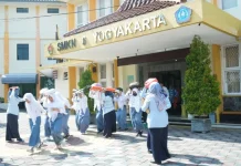 Sekolah Terpapar Bencana Lebih dari 50 Persen