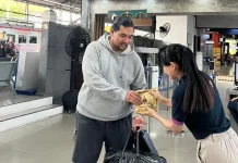 Mudahkan Penumpang Buka Puasa, Daop 6 Bagikan Takjil Gratis