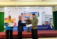 Muhammadiyah Bagikan Kado Ramadan bagi Kaum Difabel dan JATAM