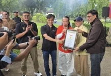Buktikan Sinyal Kuat jelang Lebaran, Indosat Raih Rekor MURI Siaran Siniar di Bus