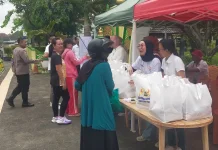 Bantu Masyarakat, Kadin Kulon Progo Gelar Bazar Sembako Murah