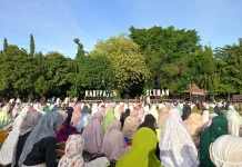 Khutbah Idulfitri di Denggung Sleman: Puasa Dimaknai lewat Falsafah Jawa