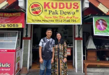 Soto Kudus Pak Dewo Bertahan sejak 1993