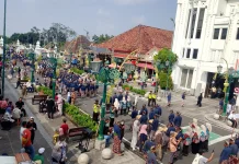 Maria Rela Berangkat Pagi Demi Ikuti Kirab Perayaan HUT ke-80 Sri Sultan