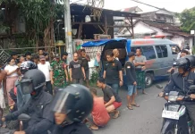 Gagal Menyalip, Pemotor Terjatuh Menabrak Bus di Sewon