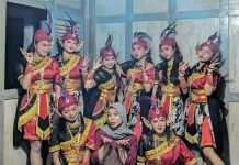 Perempuan Benteng Tradisi di Era Global