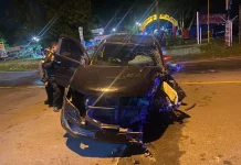 Pengemudi Mengantuk, Tabrak Tiang Listrik dan Kios Jamu di Sewon