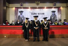 Dua Guru Besar FH Janabadra Dikukuhkan, Agung Rektono Seto Ucapkan Selamat
