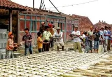 Gotong Royong Antar Warga Kurangi Resiko Bencana