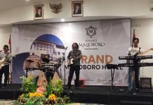 Hoss Band Hidupkan Nostalgia Koes Plus di Grand Malioboro