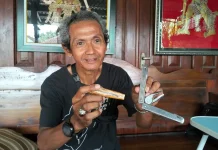 Kunci Sukses Berdagang ala Pak Ompong: Jujur, Tekun, dan Banyak Relasi