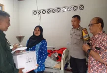 Penyaluran Bantuan Alat Medis untuk Warga Purwokinanti