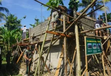 Kodim 0731 Kulon Progo Dukung Pengerjaan Bantuan Rumah Layak Huni Warga