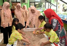 Kemendikdasmen Luncurkan Buku Saku Anak Indonesia Hebat