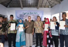 Sebanyak 52 Warga Pedak Baru Terima Serat Palilah, Ini Pesan GKR Mangkubumi