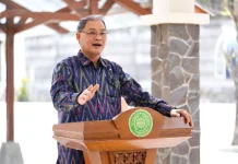 Inilah Sosok Rektor yang jadi Presiden Klub Bola
